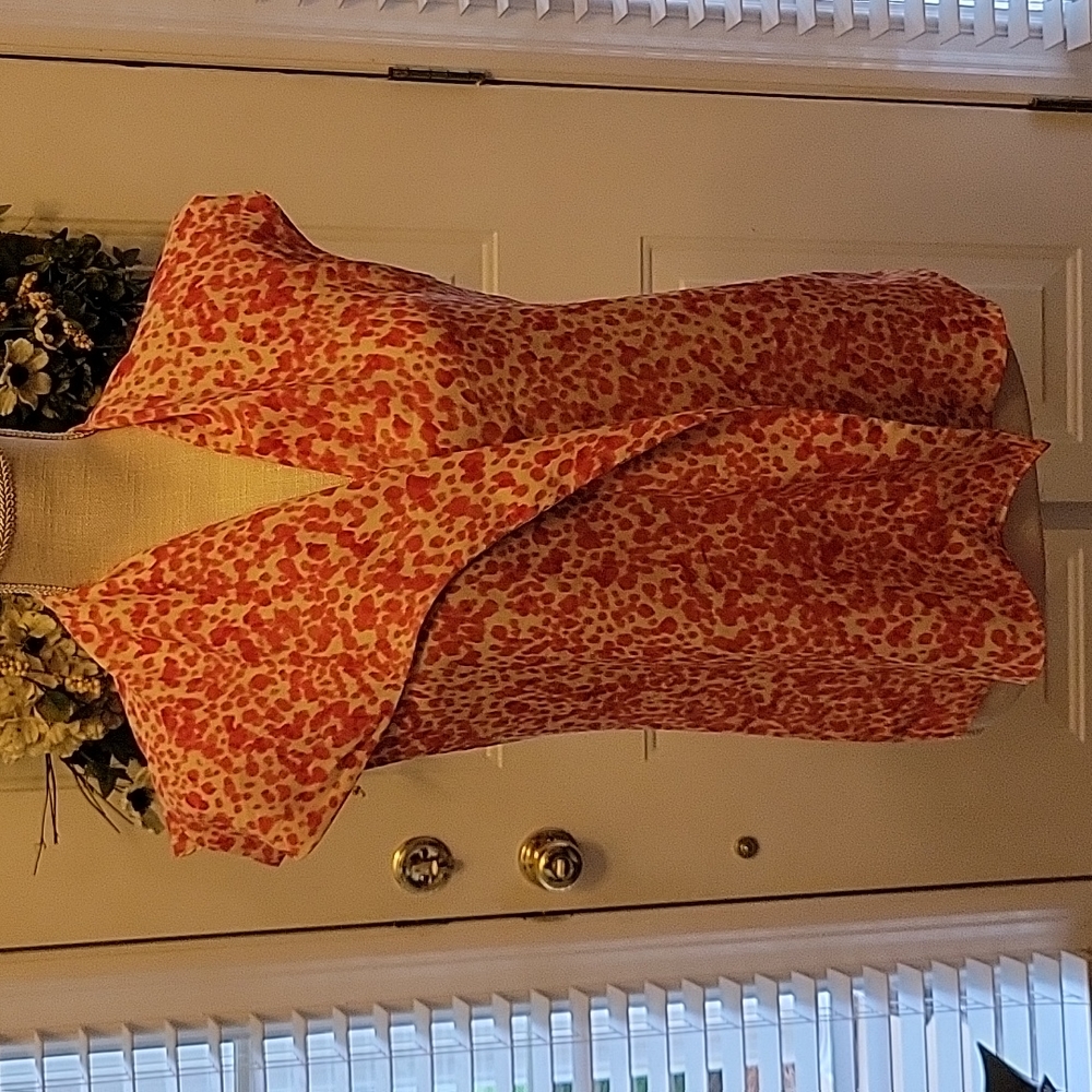 Ann Taylor  pink orange cream speckled print drape front flutter sleeve 4 EUC…
